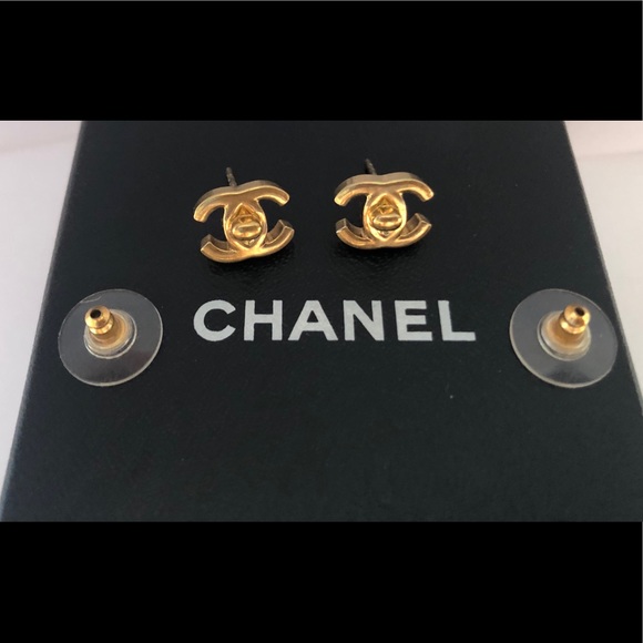 Rare! Chanel gold CC turn lock pierced earrings - Picture 3 of 4
